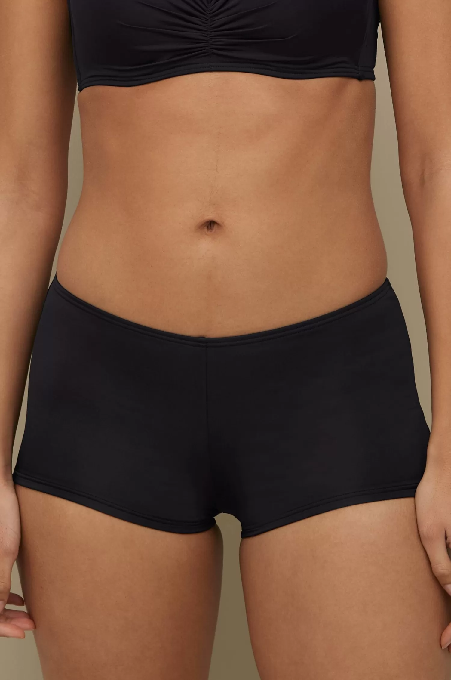 Dam Ellos Bikinitrosa Alison Boxer