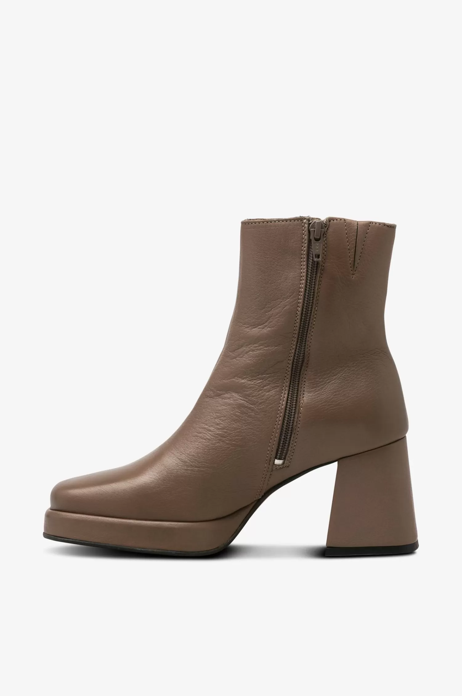 Dam Pavement Boots Gladys