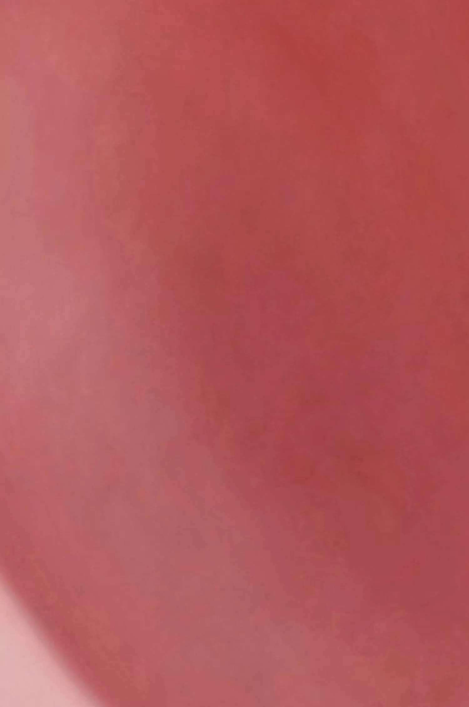 IsaDora Glossy Lip Treat