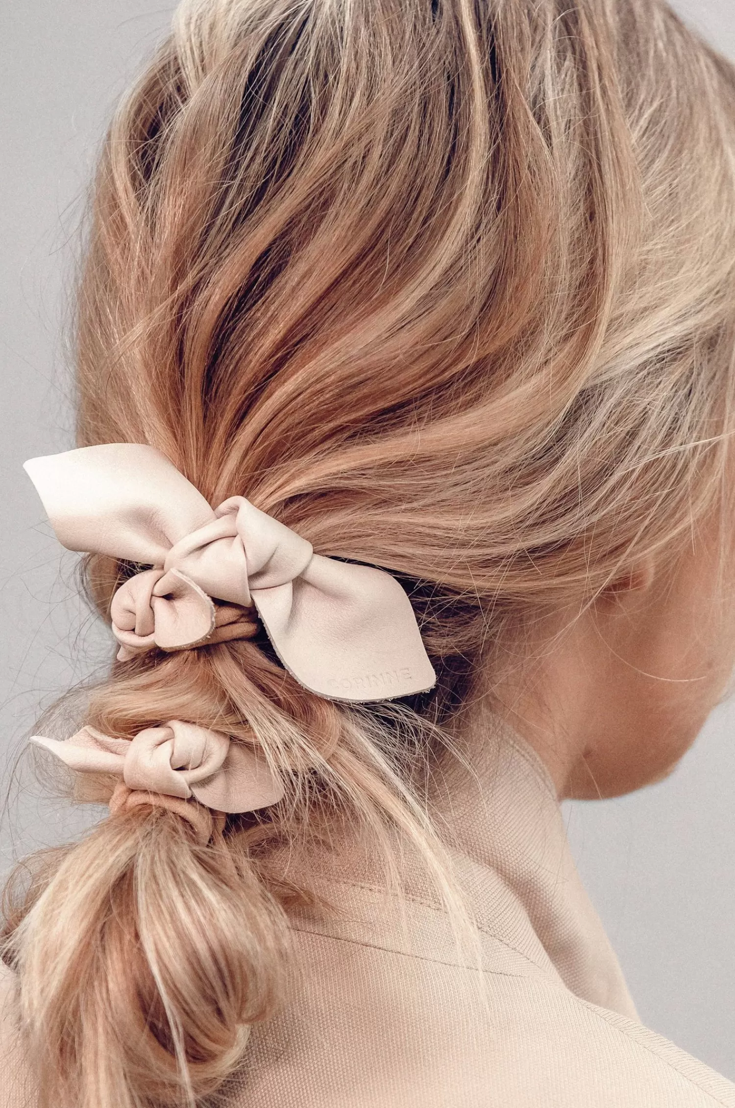 Dam Corinne Leather Bow Big Hair Tie